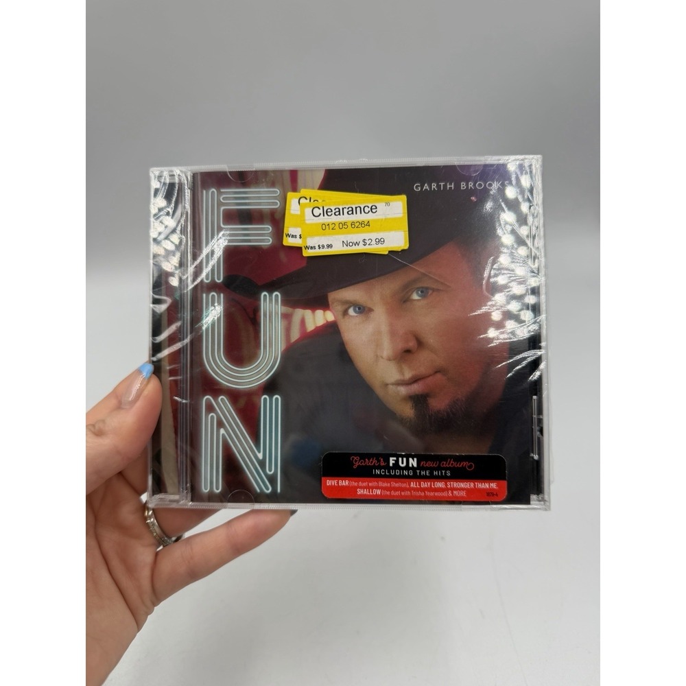 Garth Brooks - Fun (CD) SEALED. SEE PHOTOS - 2 CRACKS IN CASE